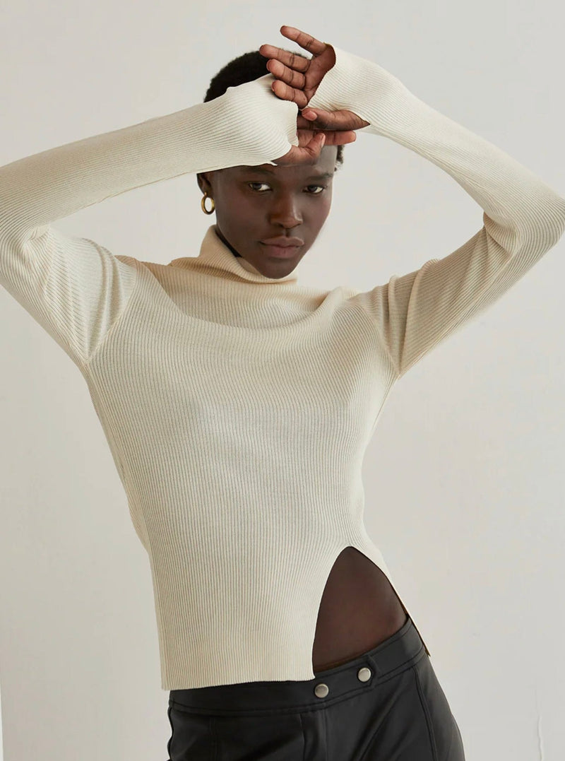 Olivia Turtle Neck