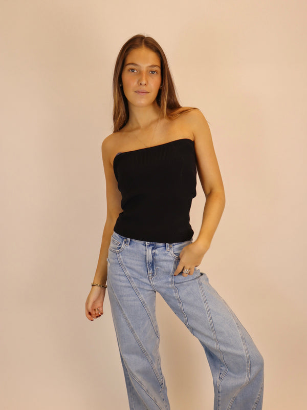 Geina Black Top